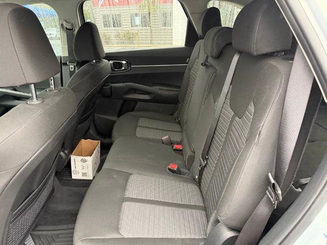 Used 2026 Kia Sorento LX FWD image 17