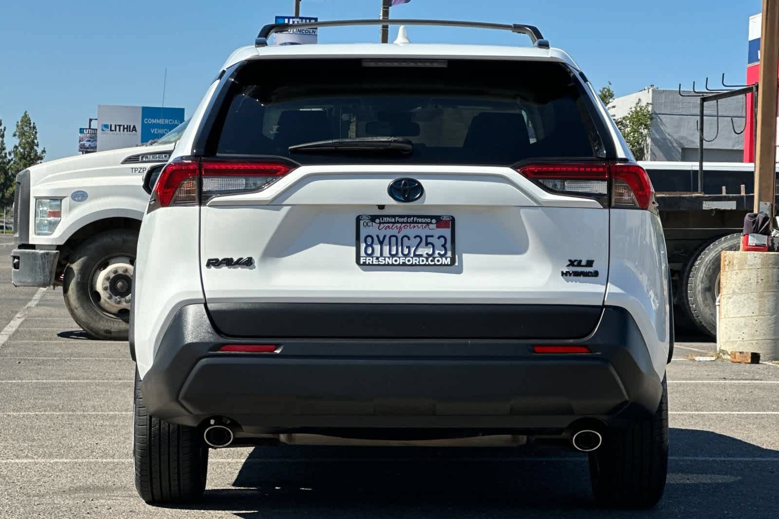 Used 2021 Toyota RAV4 XLE w/ Convenience Package AWD/4WD image 7