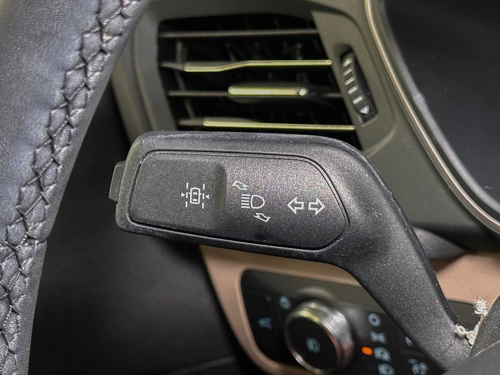 Certified 2022 Ford Escape SEL AWD/4WD image 33