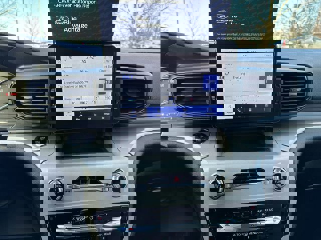 Certified 2023 Ford Explorer XLT image 9