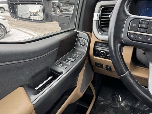 Certified 2023 Ford F350 Lariat w/ Chrome Package image 32