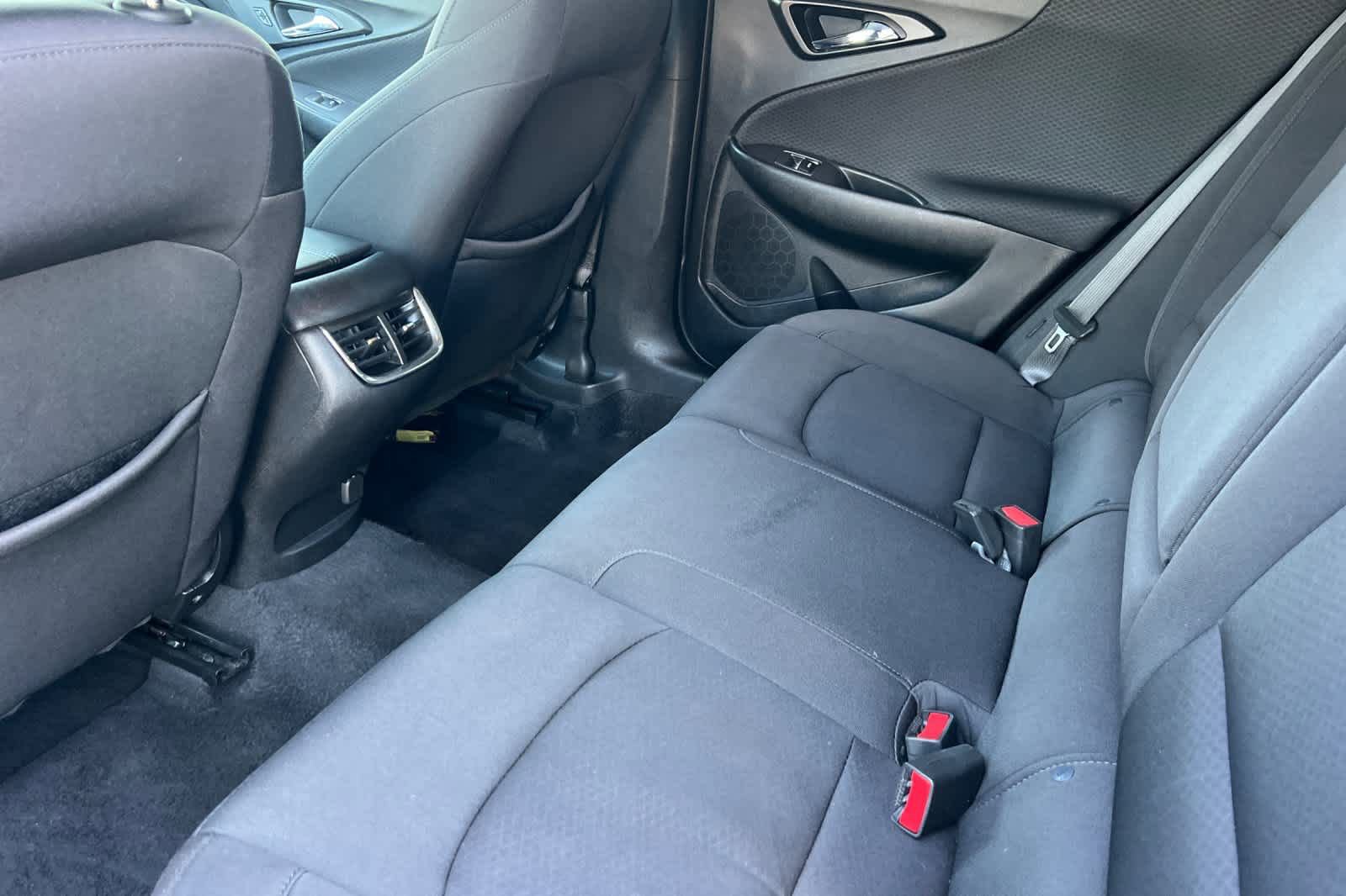 Used 2020 Chevrolet Malibu LT FWD image 4