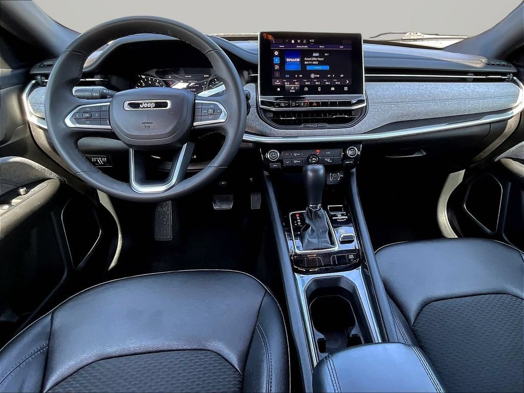 Used 2024 Jeep Compass Latitude AWD/4WD image 7