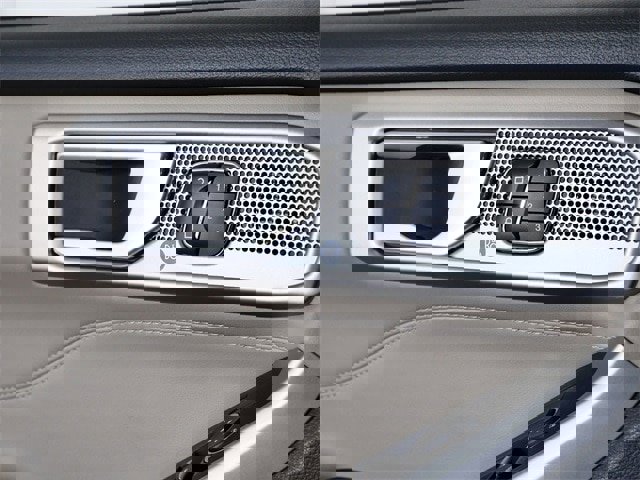 Certified 2023 Ford Explorer Limited w/ Equipment Group 301A image 26