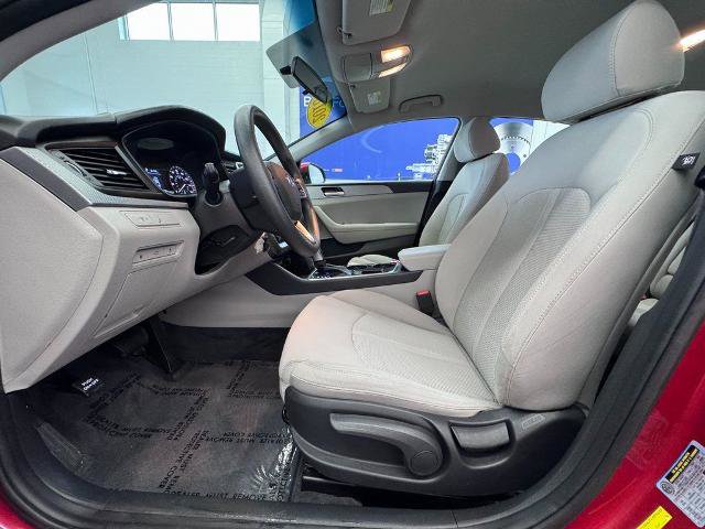 Used 2018 Hyundai Sonata SE FWD image 12
