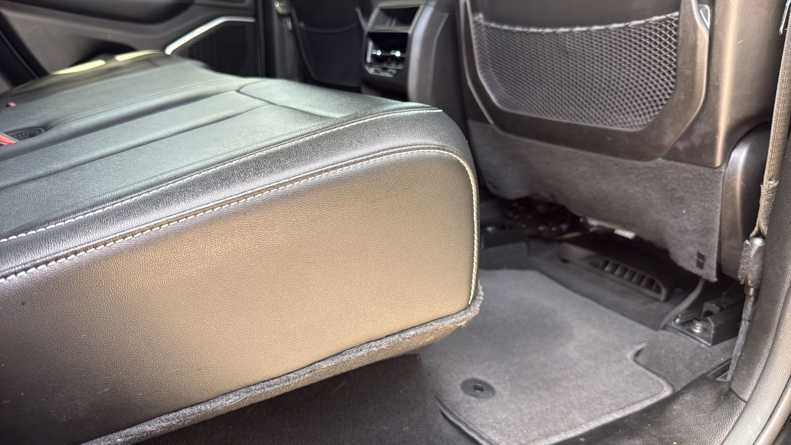 Used 2023 Jeep Grand Cherokee 4WD 4xe image 26