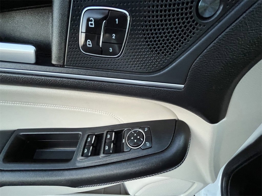 Certified 2022 Ford Edge Titanium w/ Class II Trailer Tow Package image 20