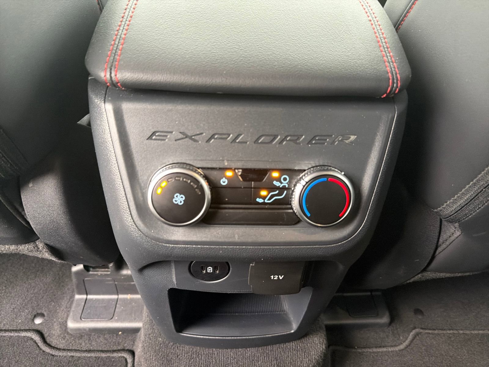 Certified 2025 Ford Explorer ST-Line image 34