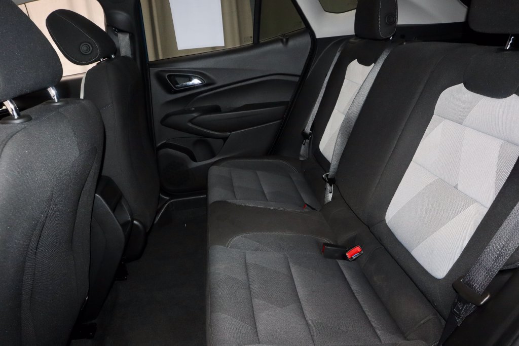 Used 2025 Chevrolet Trax LS FWD image 21