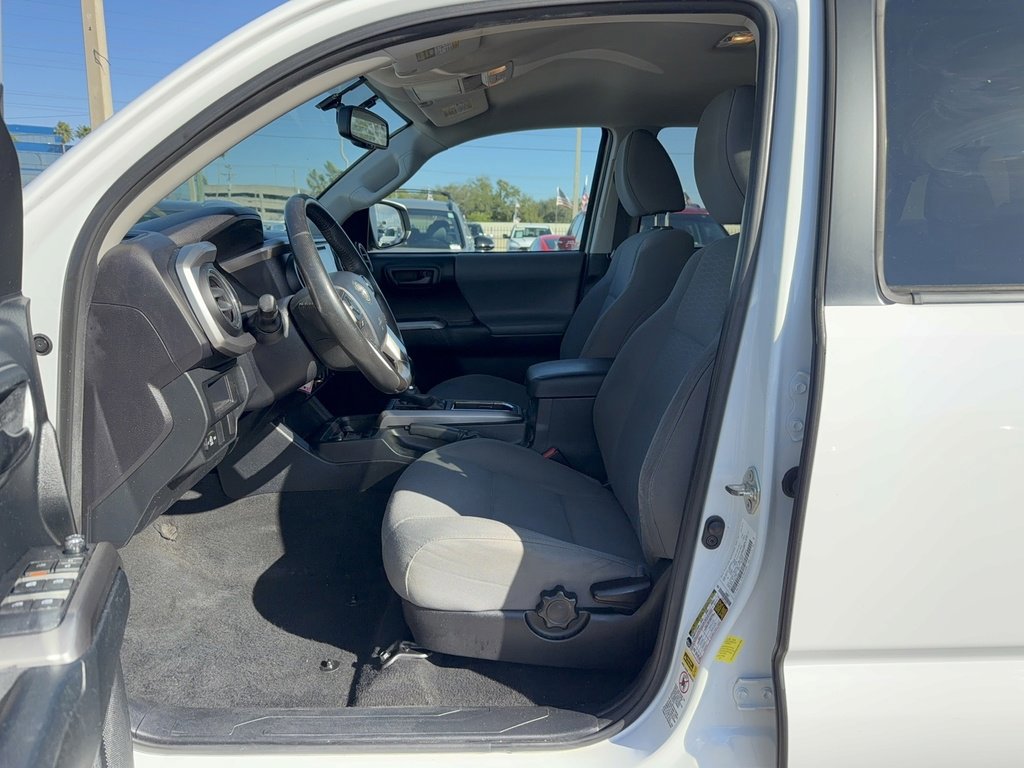 Used 2017 Toyota Tacoma SR5 image 12