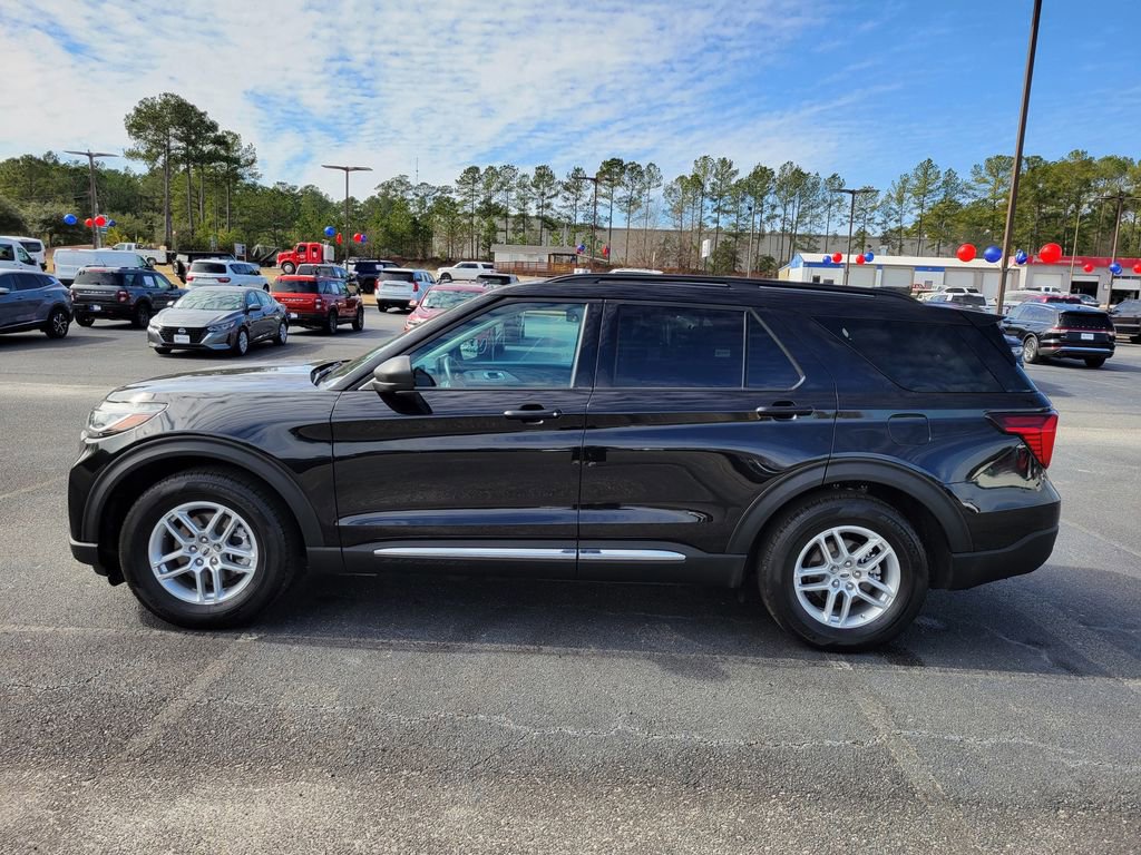 Certified 2025 Ford Explorer Active image 2