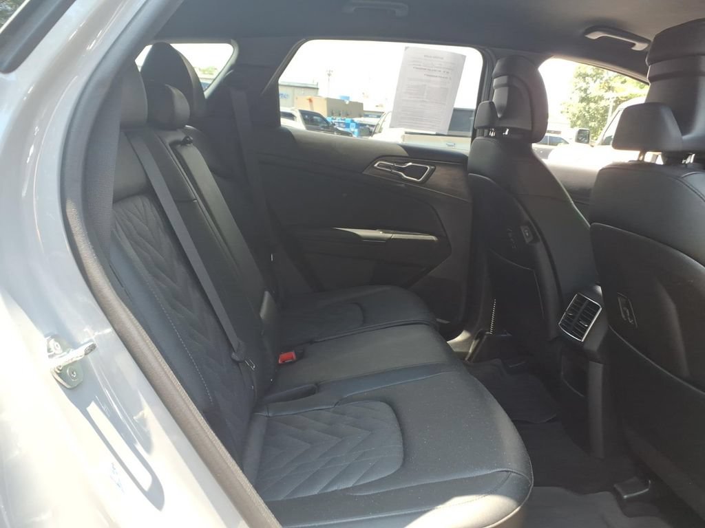 Used 2025 Kia Sportage X-Line AWD/4WD image 12