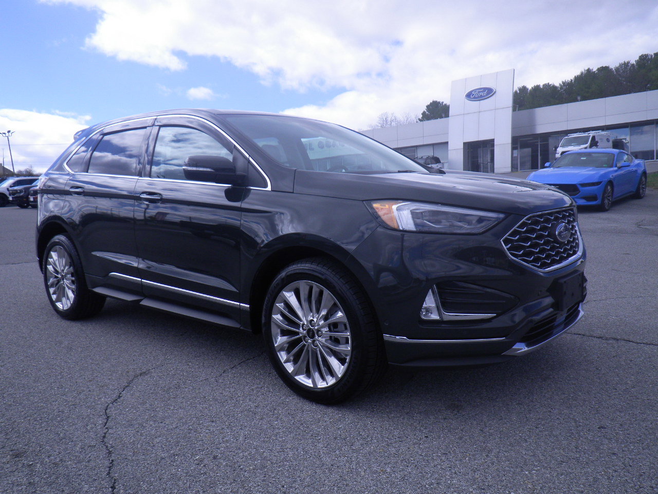 Certified 2023 Ford Edge Titanium w/ Equipment Group 301A image 1