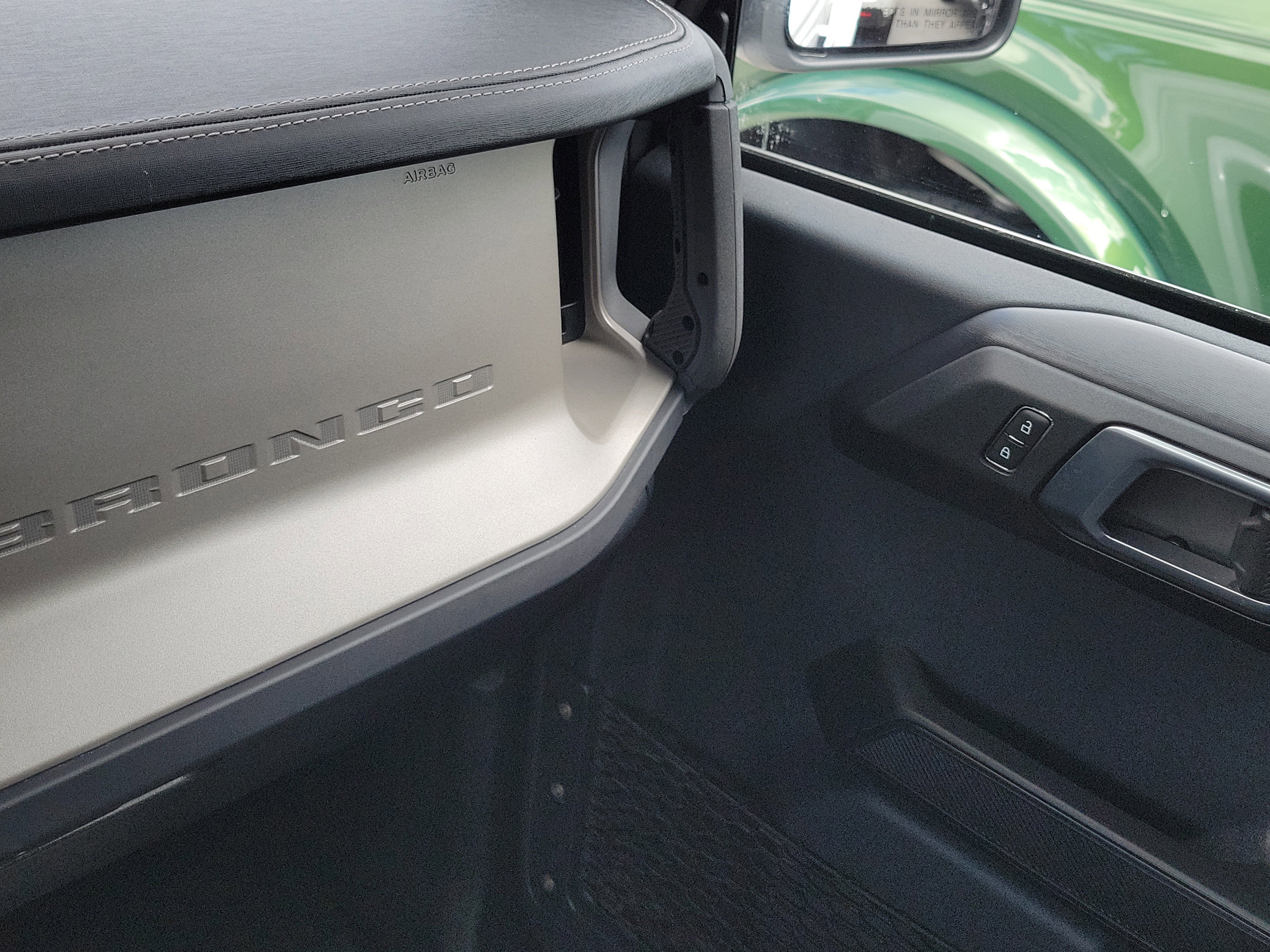 Certified 2025 Ford Bronco Outer Banks AWD/4WD image 27