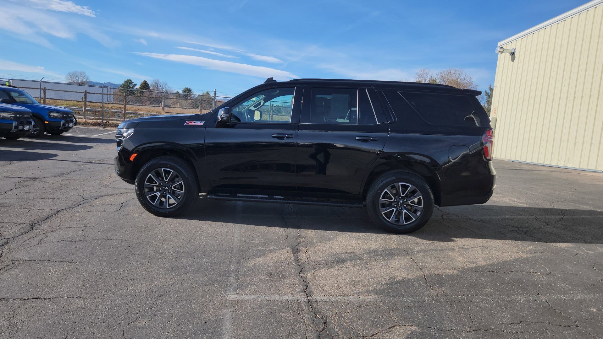 Used 2022 Chevrolet Tahoe Z71 w/ Luxury Package image 6
