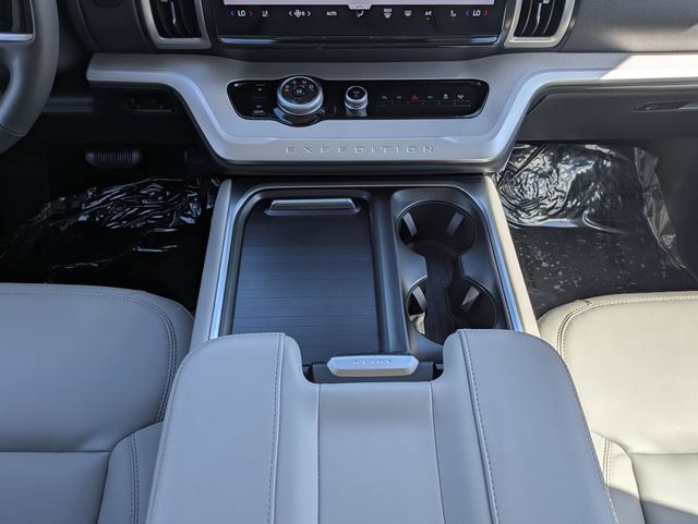 Certified 2027 Ford Expedition Active RWD image 19