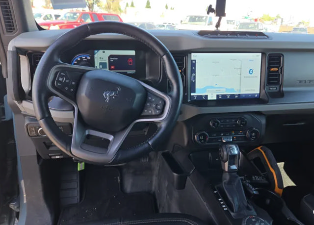 Certified 2022 Ford Bronco Badlands w/ Sasquatch Package AWD/4WD image 7