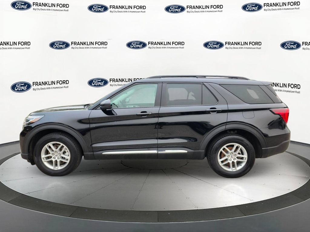 Certified 2025 Ford Explorer Active AWD/4WD image 2