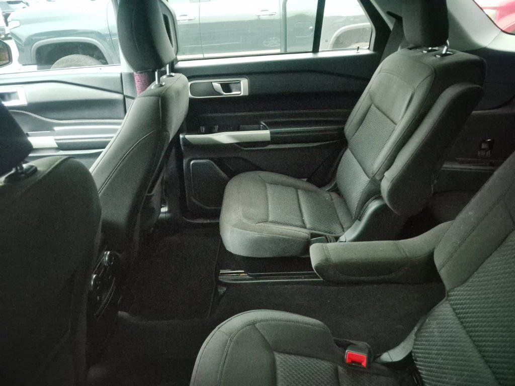 Certified 2022 Ford Explorer XLT RWD image 33