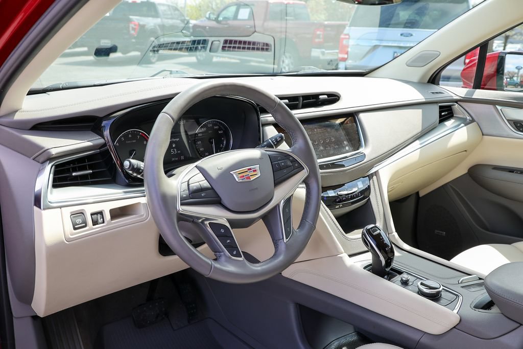 Used 2021 Cadillac XT5 Premium Luxury w/ LPO, Floor Liner Package AWD/4WD image 35