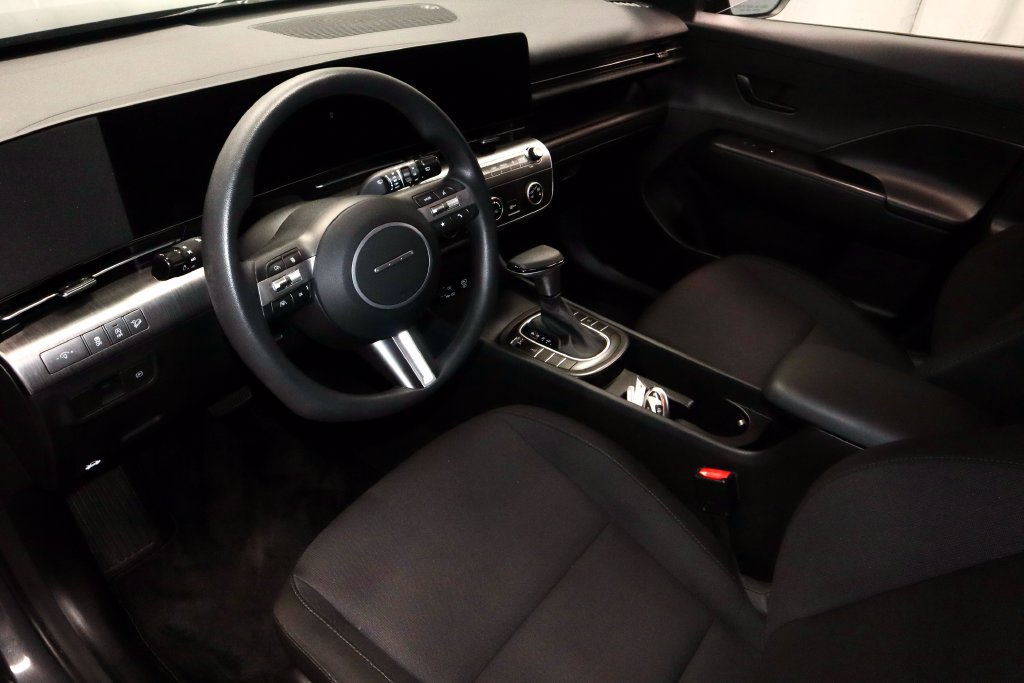 Used 2024 Hyundai Kona SE AWD/4WD image 24