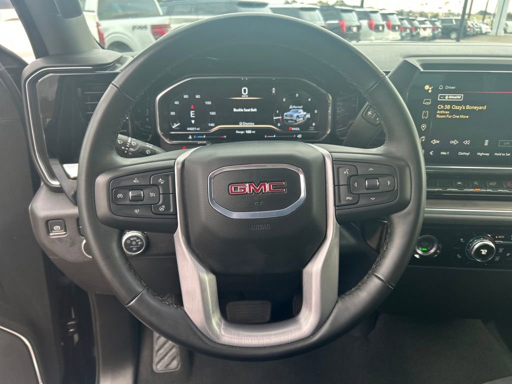 Used 2024 GMC Sierra 1500 SLT image 12