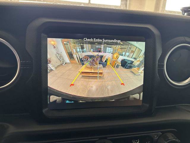 Used 2023 Jeep Wrangler Unlimited Sahara w/ Cold Weather Group image 14