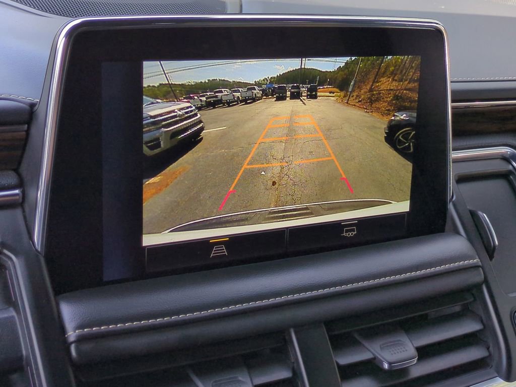 Used 2024 Chevrolet Suburban Premier image 25