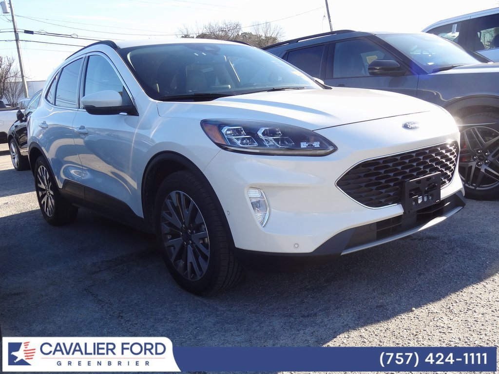 Certified 2020 Ford Escape Titanium image 4