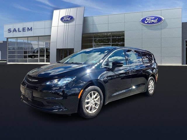 Used 2025 Chrysler Voyager LX FWD image 6