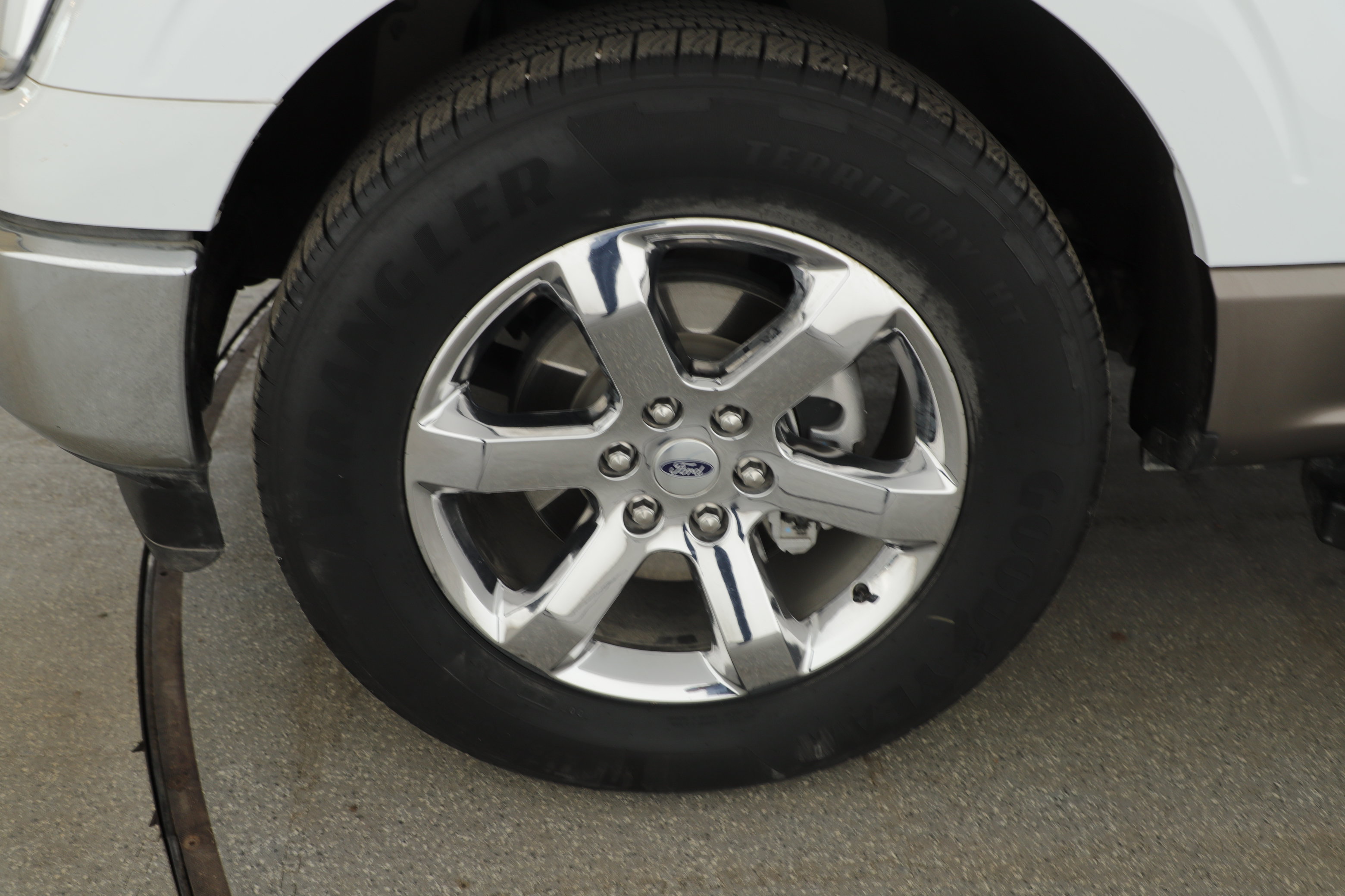 Certified 2022 Ford F150 Lariat RWD image 5