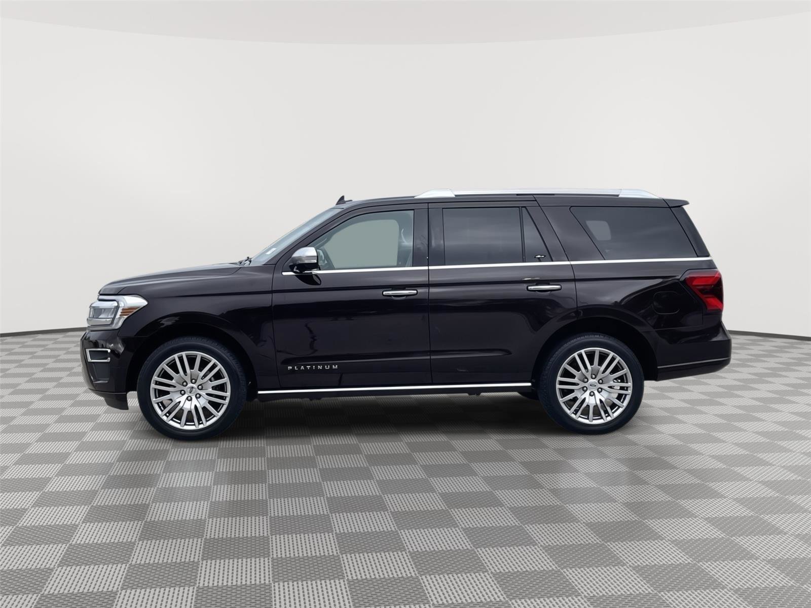 Certified 2023 Ford Expedition Platinum AWD/4WD image 2