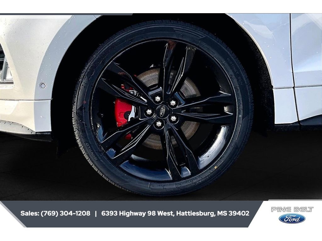 Certified 2024 Ford Edge ST w/ Equipment Group 401A AWD/4WD image 7