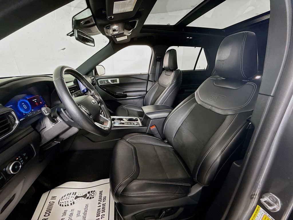 Certified 2023 Ford Explorer ST w/ ST High-Performance Pack image 9