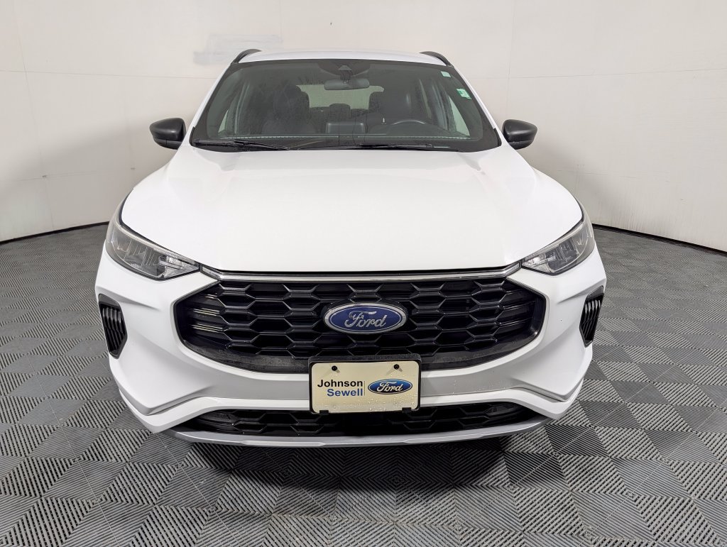 Certified 2023 Ford Escape ST-Line w/ Cold Weather Package FWD image 3