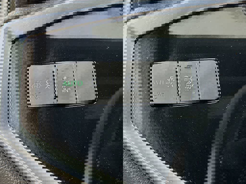 Used 2020 Audi Q3 2.0T Premium Plus w/ Premium Plus Package image 27