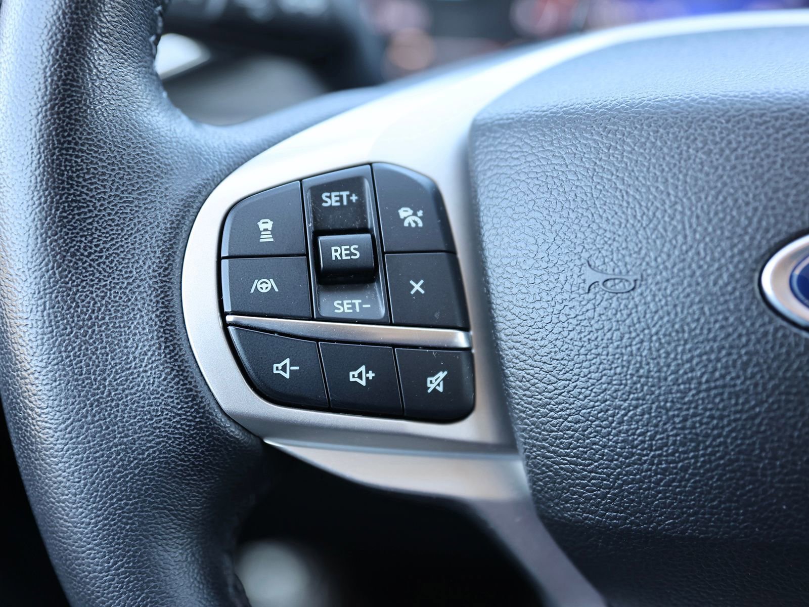 Certified 2023 Ford Explorer XLT w/ Equipment Group 202A image 38