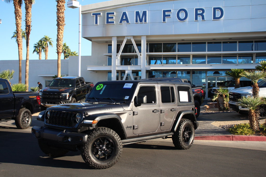 Used 2024 Jeep Wrangler Unlimited Sport AWD/4WD image 2