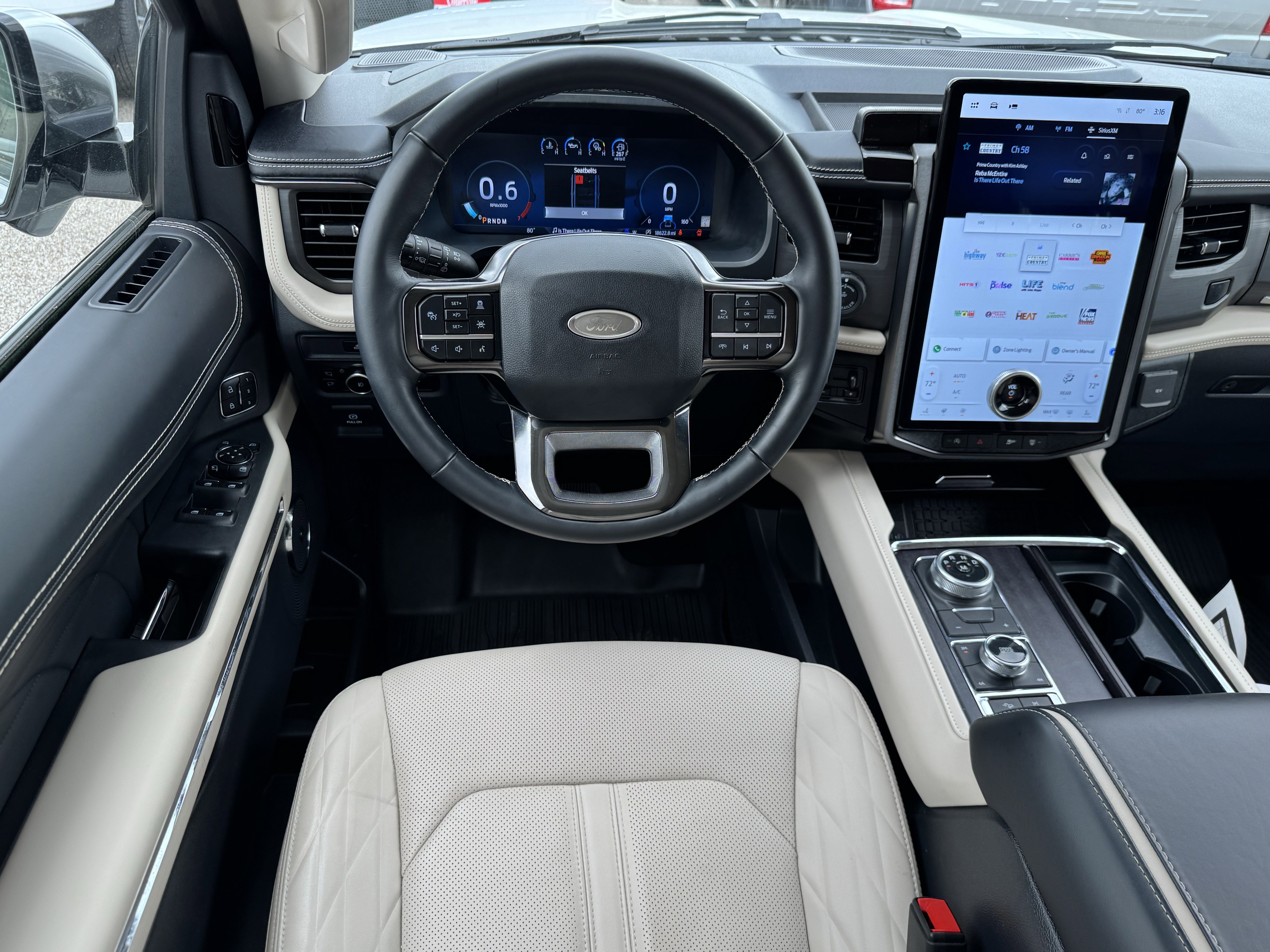 Certified 2024 Ford Expedition Platinum image 12