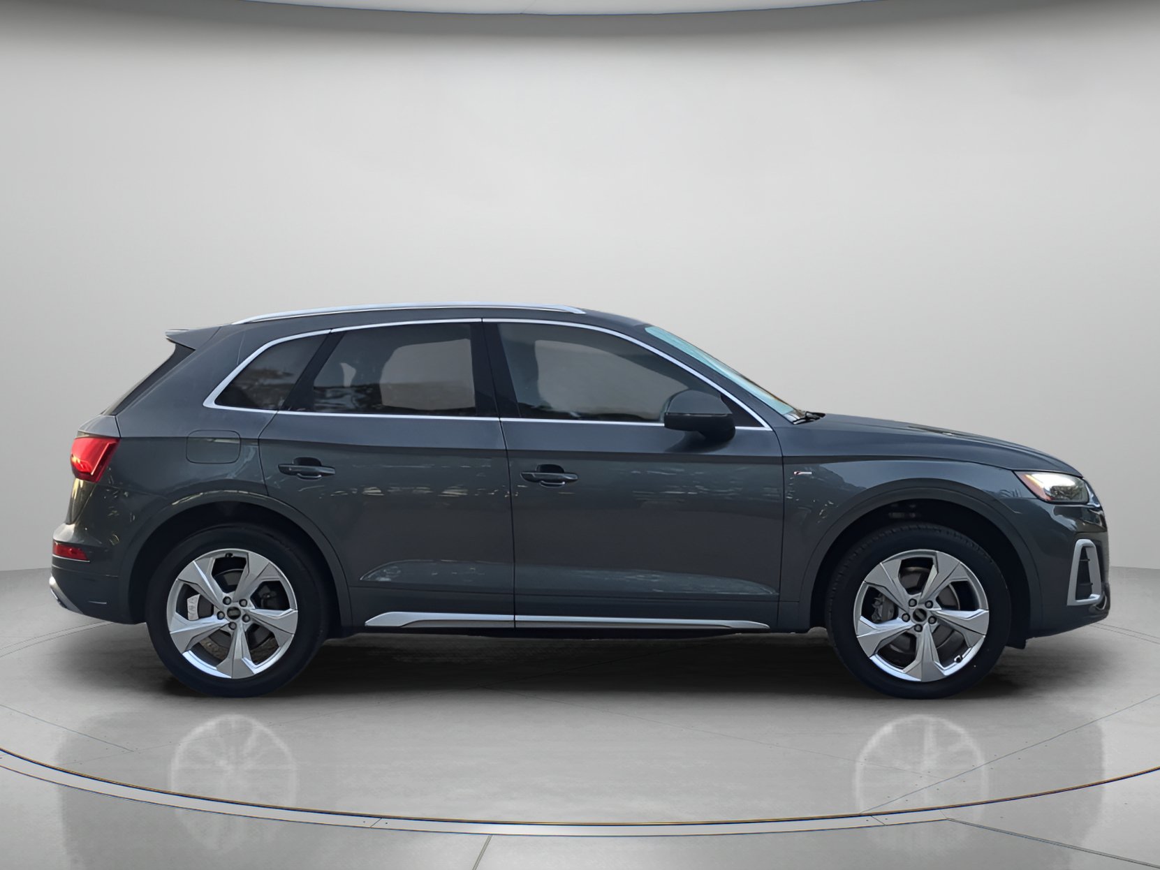 Used 2022 Audi Q5 2.0T Premium Plus w/ Premium Plus Package AWD/4WD image 39