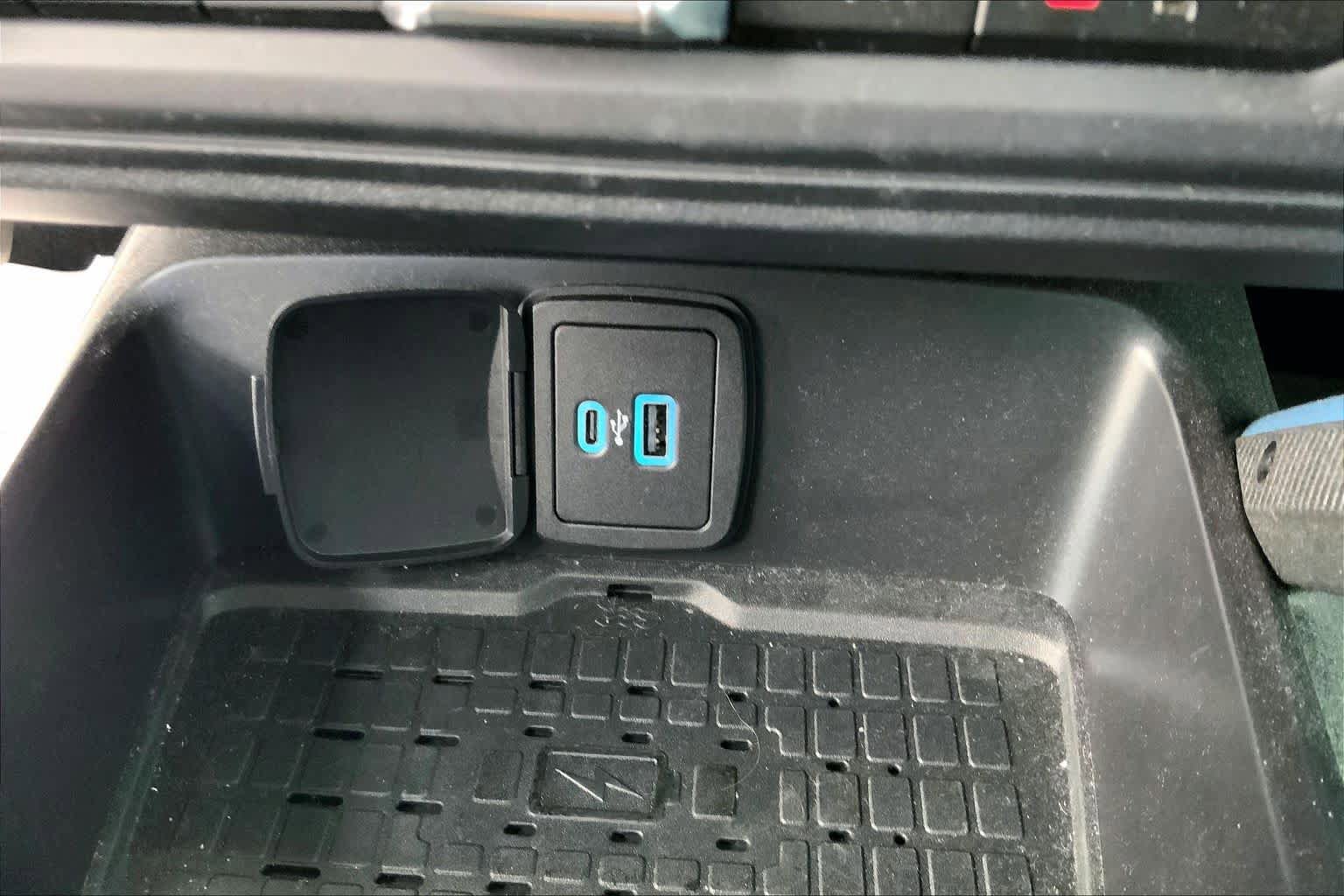 Certified 2024 Ford Bronco Wildtrak AWD/4WD image 31