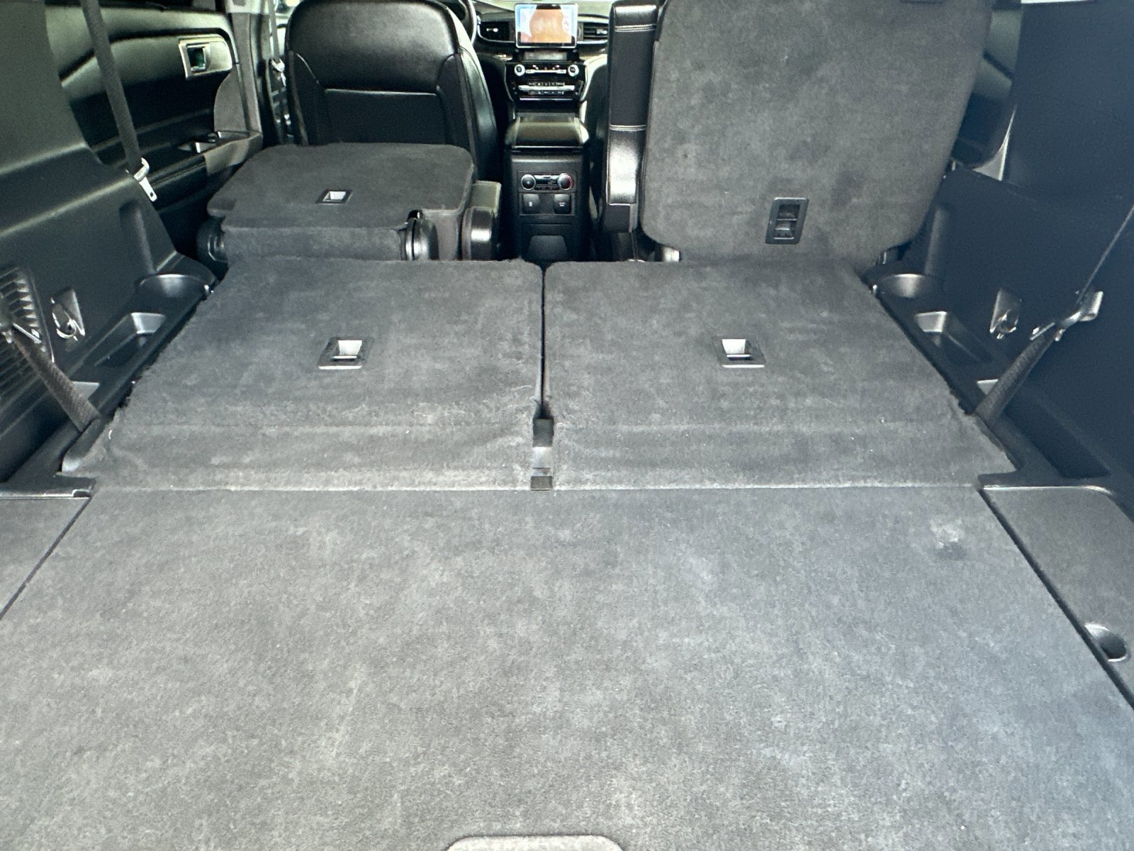 Certified 2022 Ford Explorer Limited w/ Equipment Group 301A image 17