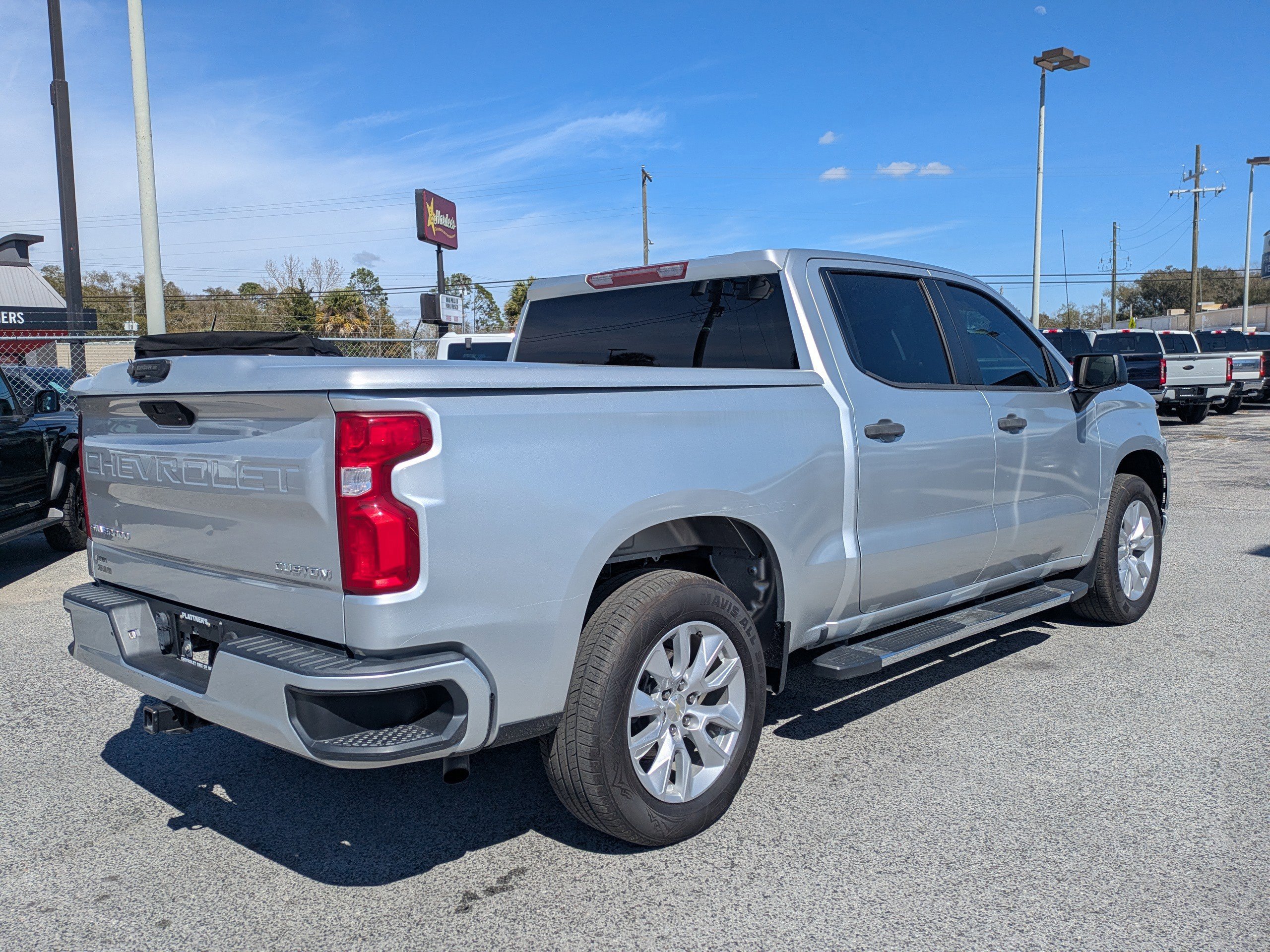Used 2020 Chevrolet Silverado 1500 Custom w/ Custom Value Package image 5