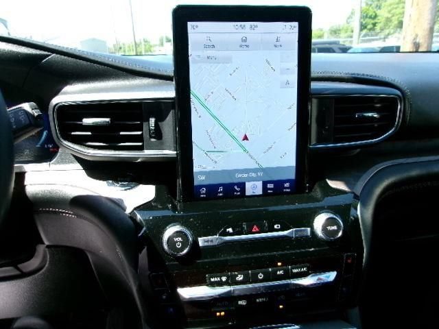 Certified 2022 Ford Explorer Platinum w/ Equipment Group 601A AWD/4WD image 11