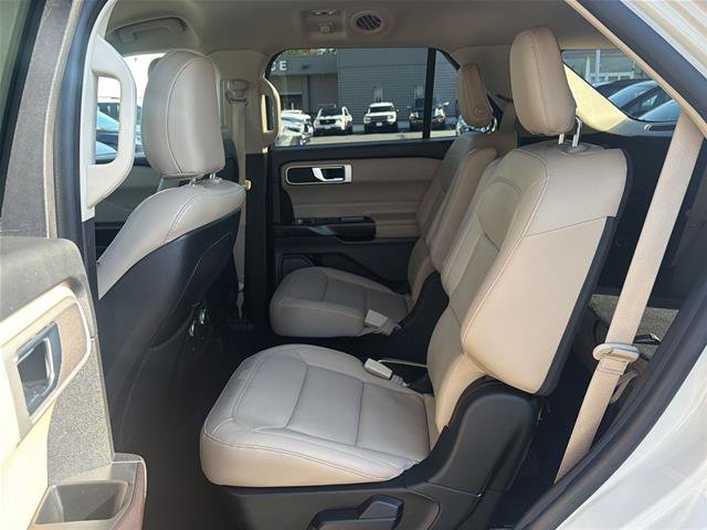 Certified 2020 Ford Explorer XLT w/ Equipment Group 202A AWD/4WD image 7