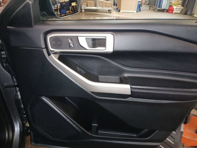 Certified 2023 Ford Explorer XLT w/ Equipment Group 202A AWD/4WD image 50