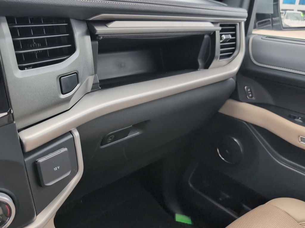 Certified 2024 Ford Expedition XLT RWD image 24