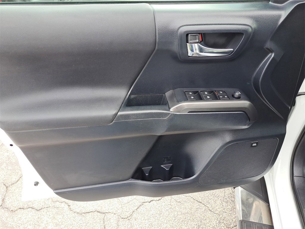 Used 2019 Toyota Tacoma TRD Sport image 13