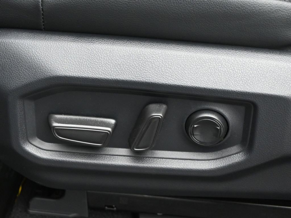 Used 2025 Toyota Tundra Limited w/ TRD Off-Road Package image 9