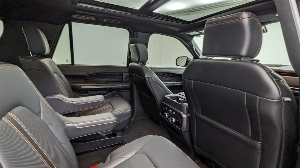 Certified 2023 Ford Expedition Platinum image 45